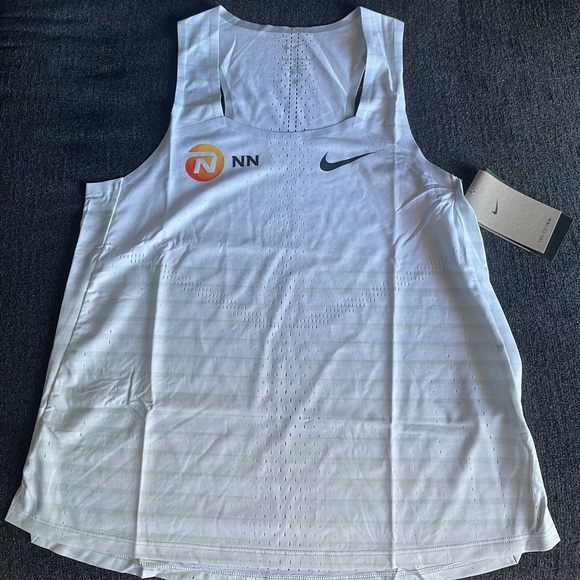 Nike Dri-Fit ADV AeroSwift Women’s NN Pro Running Singlet Size Medium - Picture 4 of 11